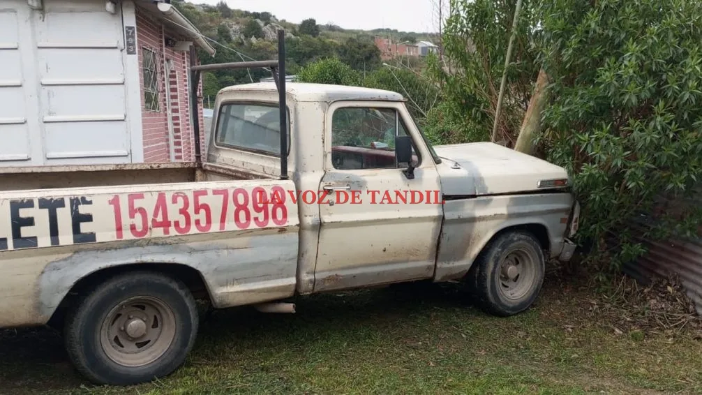 Villa Cordobita: trabajador sufrió lesiones en accidente con su propia camioneta 