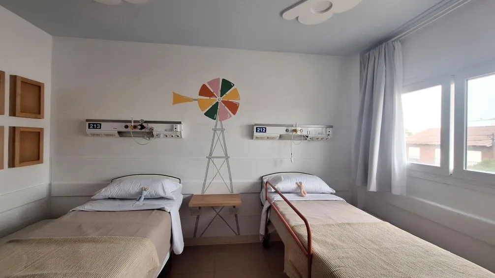 El Grupo Faro Verde presentó las habitaciones remodeladas del Hospital de Niños "Debilio Blanco Villegas"