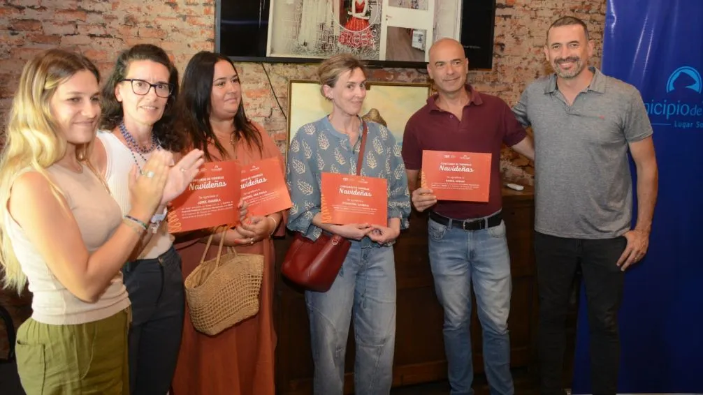 Se entregaron los premios a los ganadores del concurso Vidrieras Navideñas