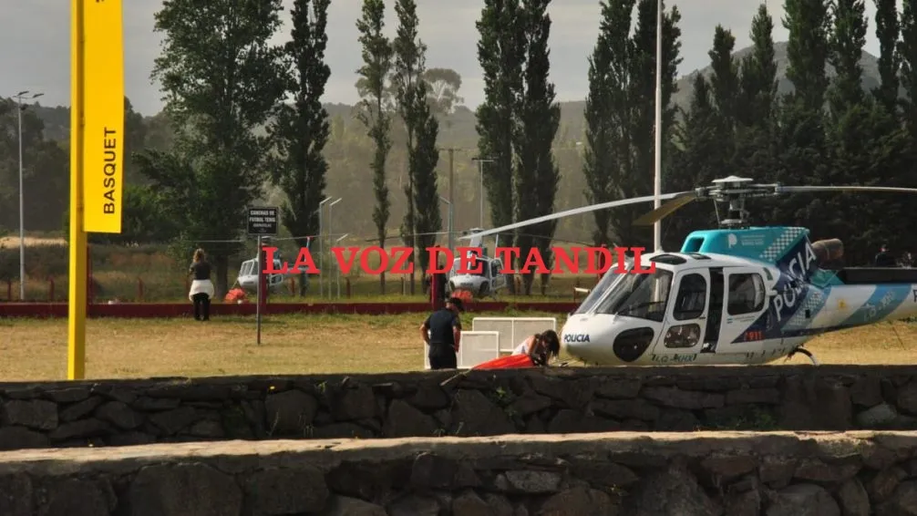 La Provincia envió tres helicópteros hidrantes para combatir el gran incendio en el cerro