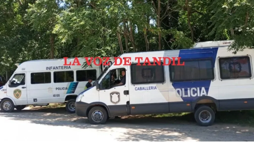 Polémica por las cavas: "la única respuesta ha sido la policía impidiendo la entrada a los visitantes"