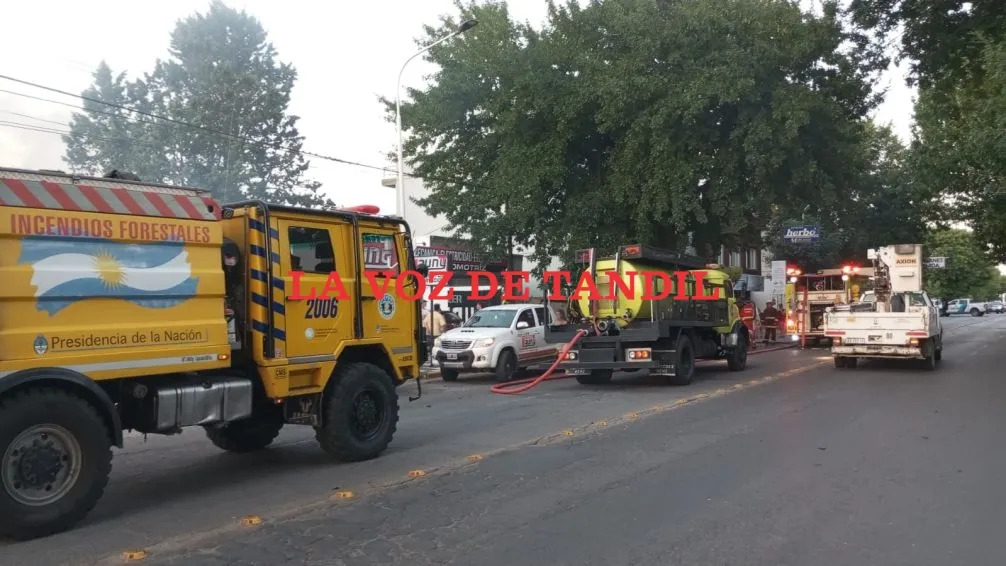 Ahora: Incendio en Avenida Marconi al 1600