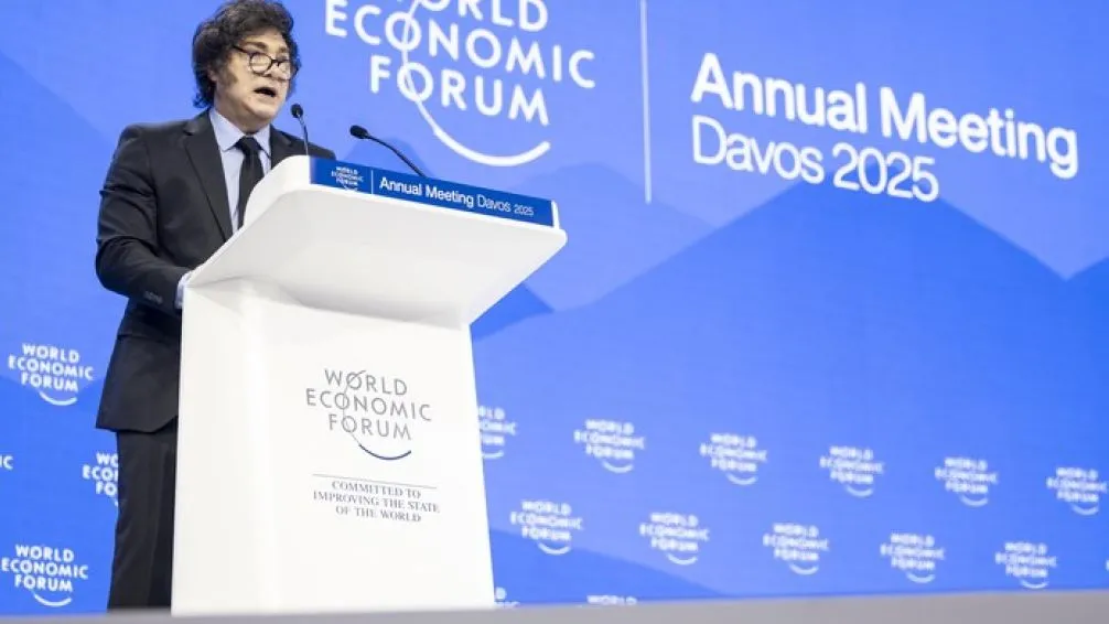 "El mundo abraza a la Argentina, que se convirtió en ejemplo mundial", afirmó Milei en Davos