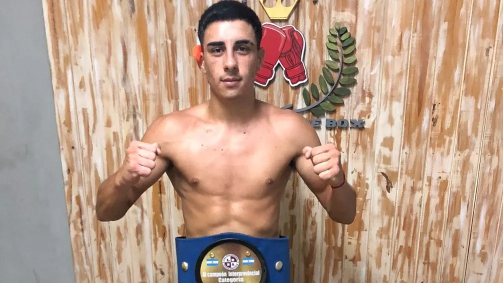 Juanjo Caceda campeón juvenil hasta 60 kg Año 2023 de la ciudad de Ameguino, será uno de los animadores del festival boxístico.