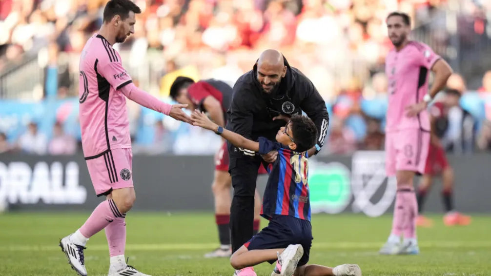 Revelaron qué pasará con los hinchas que intenten meterse a la cancha para abrazar a Lionel Messi en Honduras