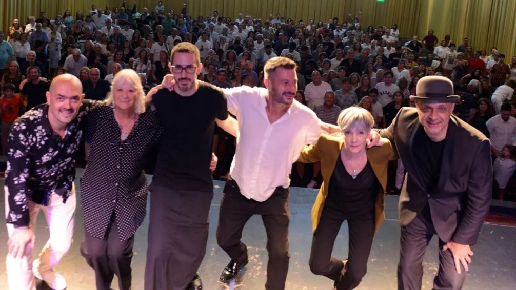 Emotivo homenaje a René Lavand, que dejó la ilusión encendida en el Teatro del Fuerte