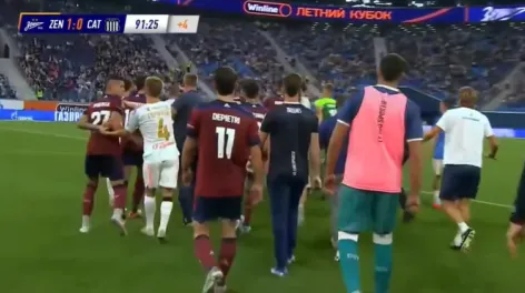 Los jugadores de Talleres protagonizaron una batalla campal durante un amistoso de pretemporada en Rusia