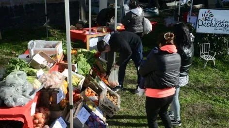 El Mercado Alimenticio Barrial llevó su oferta de productos locales a vecinos de Tandil