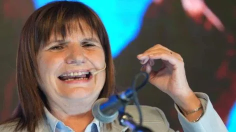 Patricia Bullrich envió un mensaje a Macri: "La línea divisoria es ser opositor o ser oficialista"