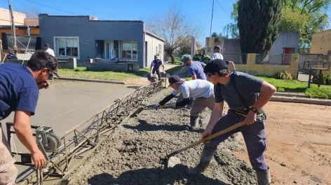 Obras de pavimentación en calle Tucumán 