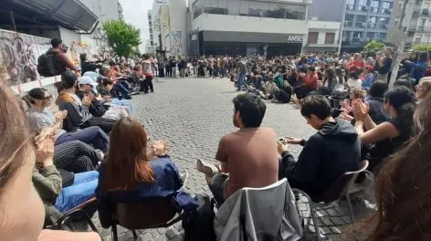 Apoyo de los docentes universitarios a la toma estudiantil del Rectorado 