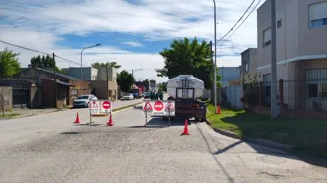 Desobstrucción del conducto pluvial de la av. Actis, entre las calles Muñiz y Chapaleofú