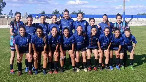 Goleada y clasificación para la selección femenina