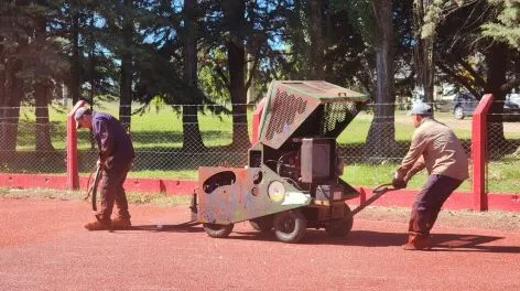 Tras casi dos años: el próximo sábado se inaugurará la pista de atletismo del Polideportivo Municipal