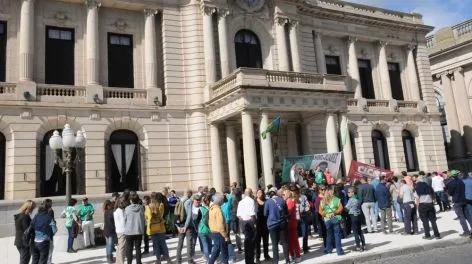 ATE insistió en su derecho a participar en las negociaciones paritarias municipales