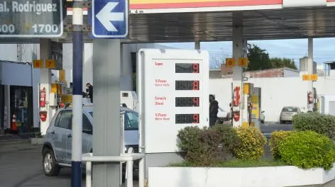 Once meses de caída en la venta de combustible 