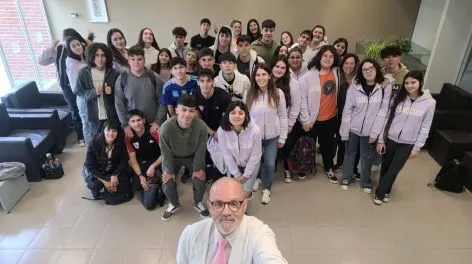 Unos 130 estudiantes de Adolfo Gonzales Chaves visitaron el Campus Universitario de Tandil