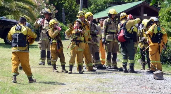 Kicillof sobre el incendio en el Cerro de la Cruz: "Vamos a continuar acompañando con los recursos que necesiten"