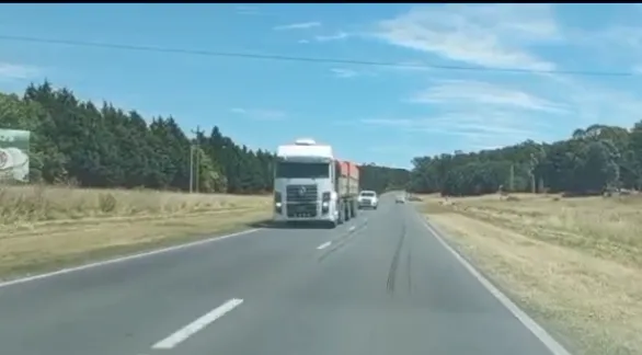 La empresa "Corredores Viales" regulariza el corte de pasto en Ruta 226 tramo Tandil-Balcarce 