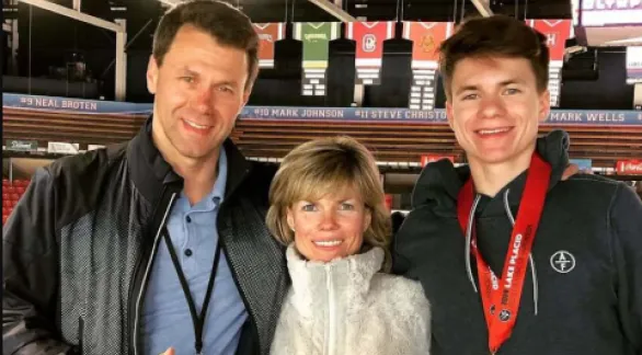 Evgenia Shishkova y Vadim Naumov, los campeones del mundo en patinaje estaban a bordo del avión que chocó en Washington