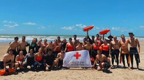 La Escuela de Guardavidas de Cruz Roja Argentina Filial Tandil saluda a las y los Guardavidas su día