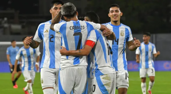 Argentina ganó sus dos partidos y es líder del Hexagonal