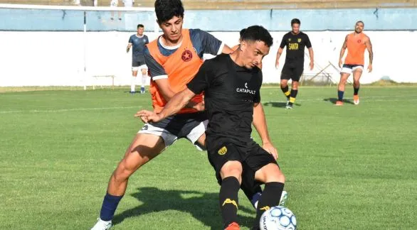 Santamarina cerró la semana con un triunfo ante Racing