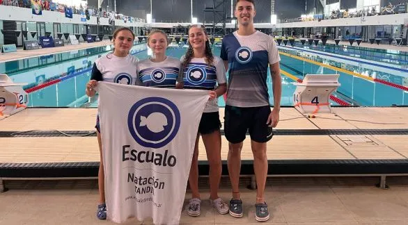 Nadadores de Escualo sumaron una nueva experiencia en el Nacional de Cadetes