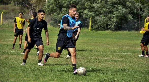 Santamarina debutará el sábado a las 17 horas ante Villa Mitre